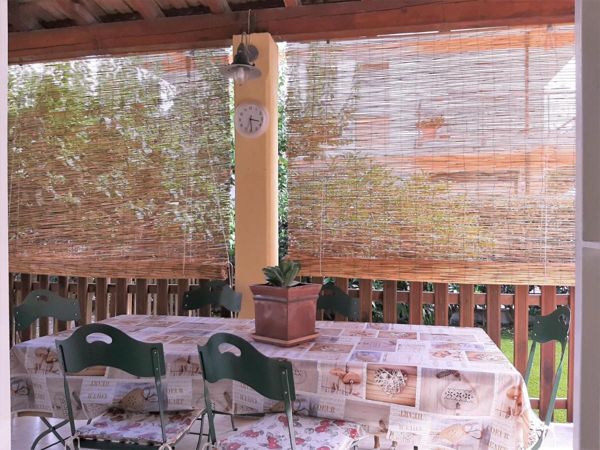 Villa la Casetta con giardino a 30 m dal mare San Bartolomeo Al Mare Esterno foto